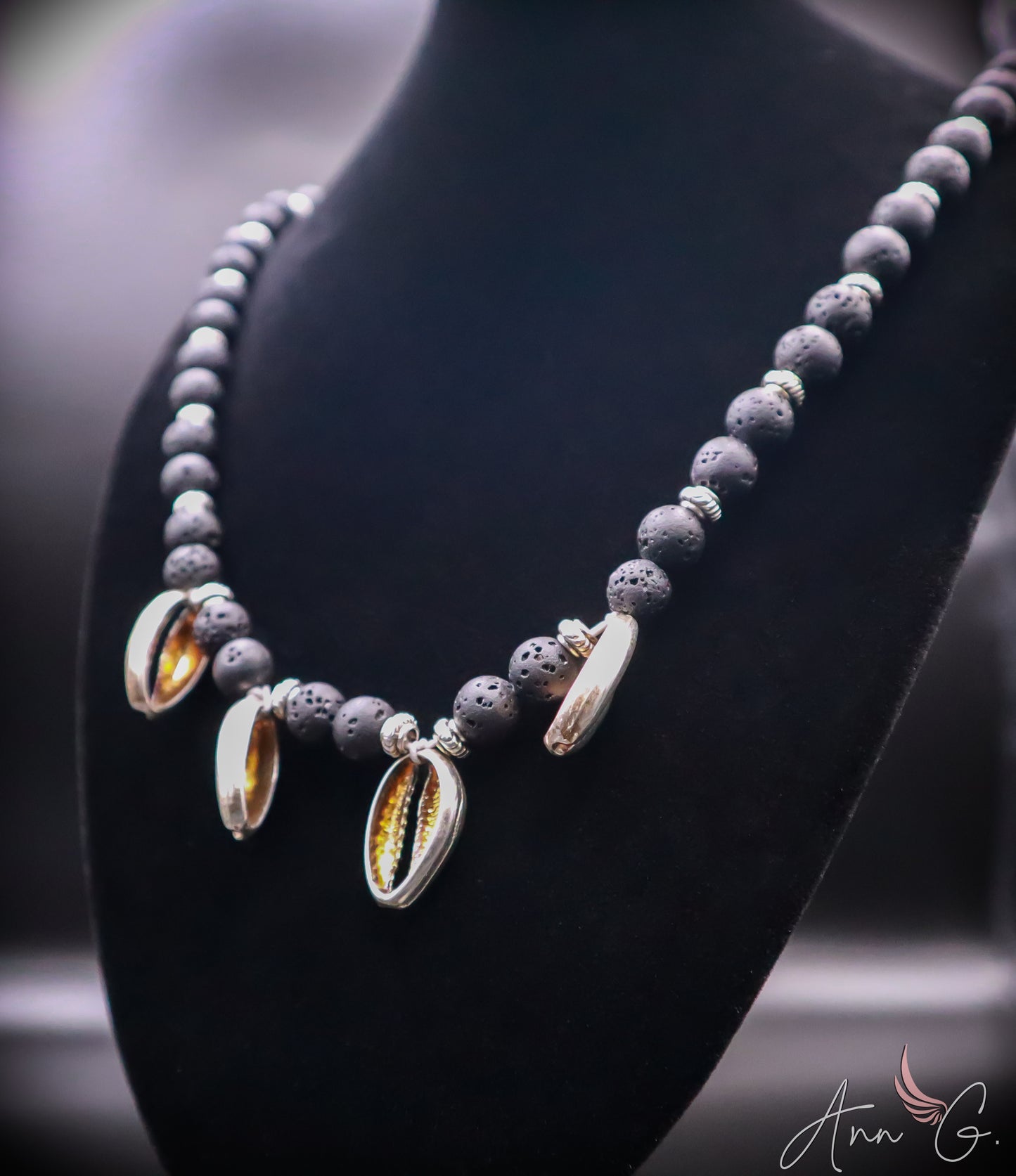 Metal Sea Shell and Black Bead Necklace